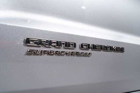 Jeep Grand Cherokee V8 TRACKHAWK. FULL JSH. 1 OWNER FROM NEW. UK SUPPLIED. 16