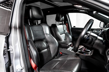 Jeep Grand Cherokee V8 TRACKHAWK. FULL JSH. 1 OWNER FROM NEW. UK SUPPLIED. 21