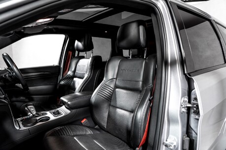 Jeep Grand Cherokee V8 TRACKHAWK. FULL JSH. 1 OWNER FROM NEW. UK SUPPLIED. 22