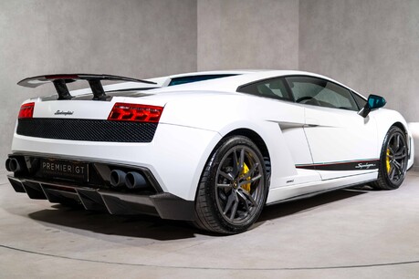 Lamborghini Gallardo SUPERLEGGERA. CARBON FIBRE INTERIOR & EXTERIOR PACK. LIFT SYSTEM. 4