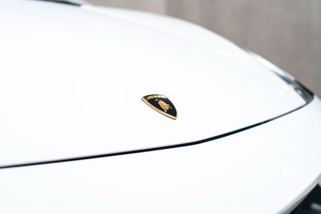 Lamborghini Gallardo SUPERLEGGERA. CARBON FIBRE INTERIOR & EXTERIOR PACK. LIFT SYSTEM. 12