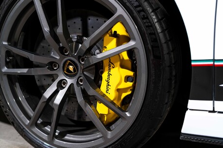 Lamborghini Gallardo SUPERLEGGERA. CARBON FIBRE INTERIOR & EXTERIOR PACK. LIFT SYSTEM. 10
