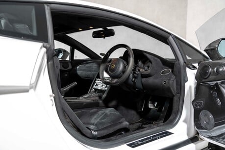Lamborghini Gallardo SUPERLEGGERA. CARBON FIBRE INTERIOR & EXTERIOR PACK. LIFT SYSTEM. 16