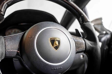 Lamborghini Gallardo SUPERLEGGERA. CARBON FIBRE INTERIOR & EXTERIOR PACK. LIFT SYSTEM. 31