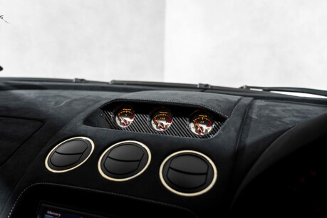 Lamborghini Gallardo SUPERLEGGERA. CARBON FIBRE INTERIOR & EXTERIOR PACK. LIFT SYSTEM. 35
