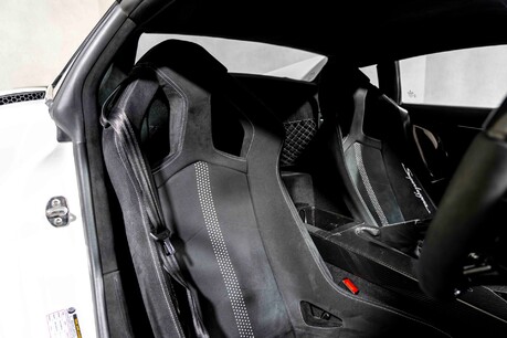 Lamborghini Gallardo SUPERLEGGERA. CARBON FIBRE INTERIOR & EXTERIOR PACK. LIFT SYSTEM. 19