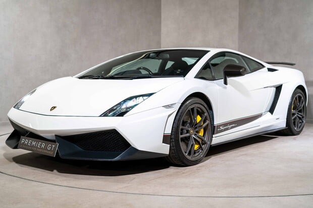 Lamborghini Gallardo SUPERLEGGERA. CARBON FIBRE INTERIOR & EXTERIOR PACK. LIFT SYSTEM. 1