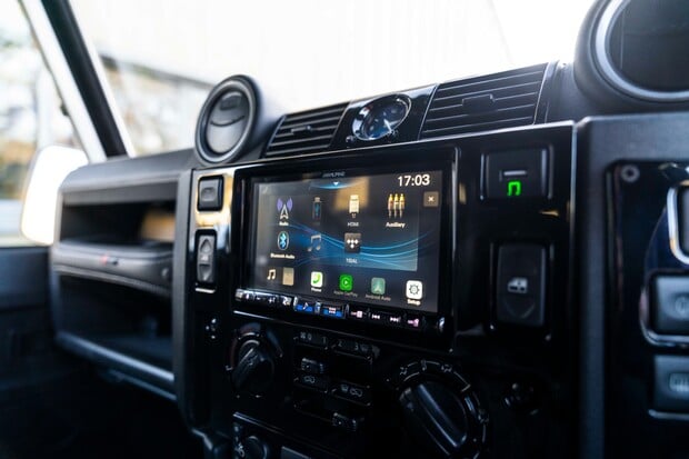 Land Rover Defender 110 TD COUNTY STATION WAGON. CHELSEA TRUCK KHAN CONVERSION. APPLE CARPLAY 5