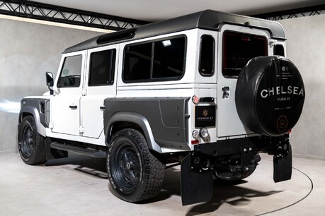 Land Rover Defender 110 TD COUNTY STATION WAGON. CHELSEA TRUCK KHAN CONVERSION. APPLE CARPLAY 6