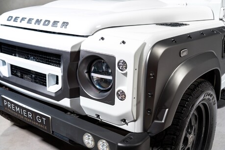 Land Rover Defender 110 TD COUNTY STATION WAGON. CHELSEA TRUCK KHAN CONVERSION. APPLE CARPLAY 11