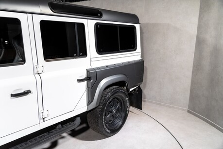 Land Rover Defender 110 TD COUNTY STATION WAGON. CHELSEA TRUCK KHAN CONVERSION. APPLE CARPLAY 38