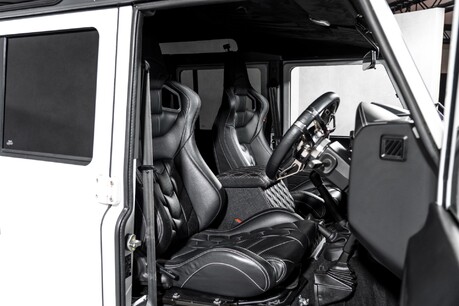 Land Rover Defender 110 TD COUNTY STATION WAGON. CHELSEA TRUCK KHAN CONVERSION. APPLE CARPLAY 16