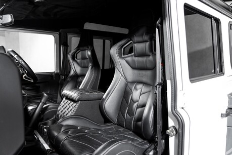 Land Rover Defender 110 TD COUNTY STATION WAGON. CHELSEA TRUCK KHAN CONVERSION. APPLE CARPLAY 18