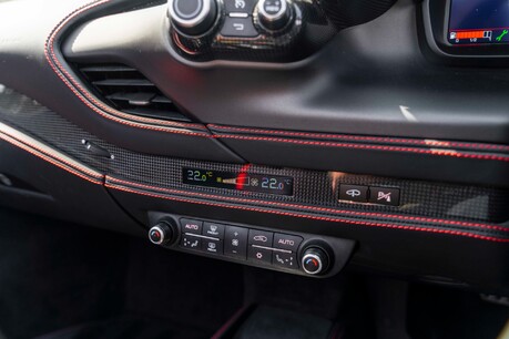 Ferrari F8 SPIDER. WARRANTY. CARBON FIBRE INT & EXT. LIFT SYSTEM. 24