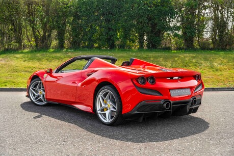 Ferrari F8 SPIDER. WARRANTY. CARBON FIBRE INT & EXT. LIFT SYSTEM. 10