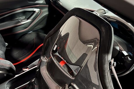 Ferrari F8 SPIDER. WARRANTY. CARBON FIBRE INT & EXT. LIFT SYSTEM. 20