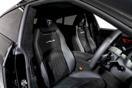 Lamborghini Urus V8 PERFORMANTE. FULL PPF. PANORAMIC ROOF. HEATED, COOLED & MASSAGE SEATS. 13