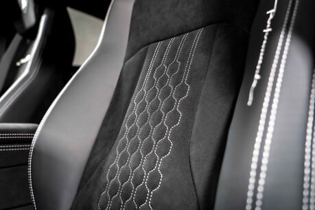 Lamborghini Urus V8 PERFORMANTE. FULL PPF. PANORAMIC ROOF. HEATED, COOLED & MASSAGE SEATS. 17