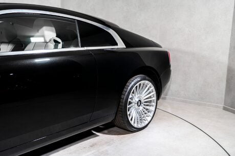 Rolls-Royce Wraith V12. VOSSEN WHEELS. GLASS PANORAMIC ROOF. MASSAGE SEATS. 40