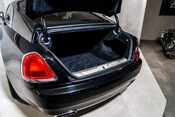 Rolls-Royce Wraith V12. VOSSEN WHEELS. GLASS PANORAMIC ROOF. MASSAGE SEATS. 42