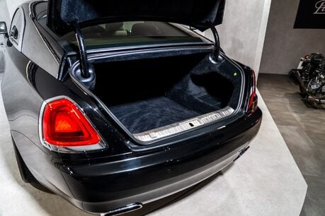 Rolls-Royce Wraith V12. VOSSEN WHEELS. GLASS PANORAMIC ROOF. MASSAGE SEATS. 42