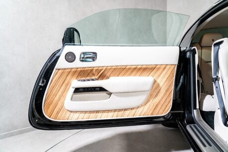 Rolls-Royce Wraith V12. VOSSEN WHEELS. GLASS PANORAMIC ROOF. MASSAGE SEATS. 24