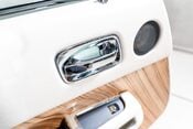 Rolls-Royce Wraith V12. VOSSEN WHEELS. GLASS PANORAMIC ROOF. MASSAGE SEATS. 23