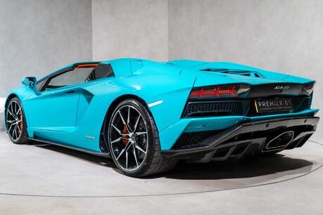 Lamborghini Aventador S ROADSTER. ONE OF ONE SPEC. AD PERSONAM. CARBON EXT. LIFT 8