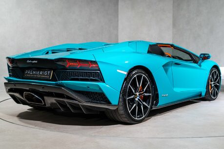 Lamborghini Aventador S ROADSTER. ONE OF ONE SPEC. AD PERSONAM. CARBON EXT. LIFT 6
