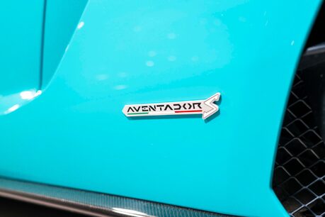 Lamborghini Aventador S ROADSTER. ONE OF ONE SPEC. AD PERSONAM. CARBON EXT. LIFT 53
