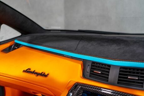 Lamborghini Aventador S ROADSTER. ONE OF ONE SPEC. AD PERSONAM. CARBON EXT. LIFT 39