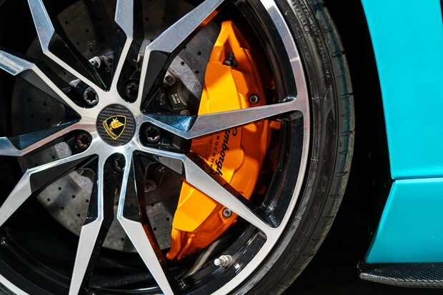 Lamborghini Aventador S ROADSTER. ONE OF ONE SPEC. AD PERSONAM. CARBON EXT. LIFT 4