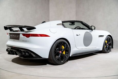 Jaguar F-Type PROJECT 7. 1 OF 250. GLACIER WHITE. CARBON CERAMICS. EXTENSIVE EXT CARBON. 5