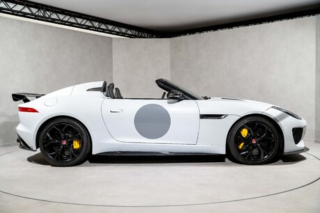 Jaguar F-Type PROJECT 7. 1 OF 250. GLACIER WHITE. CARBON CERAMICS. EXTENSIVE EXT CARBON. 8