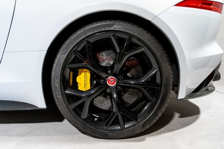 Jaguar F-Type PROJECT 7. 1 OF 250. GLACIER WHITE. CARBON CERAMICS. EXTENSIVE EXT CARBON. 12