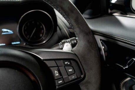 Jaguar F-Type PROJECT 7. 1 OF 250. GLACIER WHITE. CARBON CERAMICS. EXTENSIVE EXT CARBON. 20