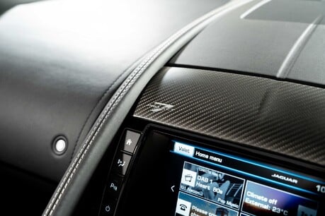 Jaguar F-Type PROJECT 7. 1 OF 250. GLACIER WHITE. CARBON CERAMICS. EXTENSIVE EXT CARBON. 26