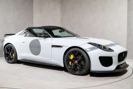 Jaguar F-Type PROJECT 7. 1 OF 250. GLACIER WHITE. CARBON CERAMICS. EXTENSIVE EXT CARBON. 10