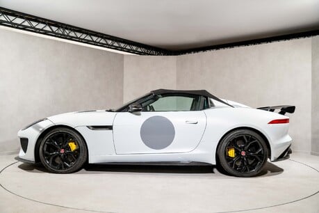 Jaguar F-Type PROJECT 7. 1 OF 250. GLACIER WHITE. CARBON CERAMICS. EXTENSIVE EXT CARBON. 9