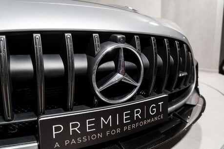 Mercedes-Benz Amg GT BLACK SERIES. TRACK PACK. CARBON FIBRE EXTERIOR PACK. 39