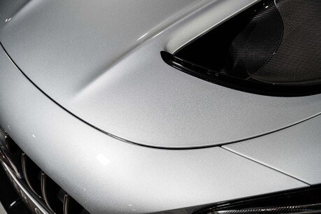 Mercedes-Benz Amg GT BLACK SERIES. TRACK PACK. CARBON FIBRE EXTERIOR PACK. 22