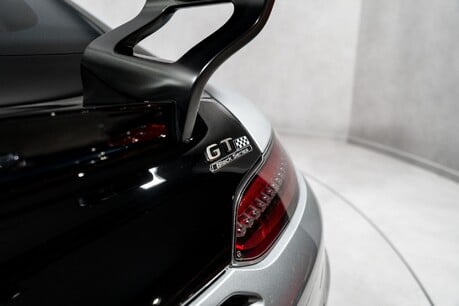 Mercedes-Benz Amg GT BLACK SERIES. TRACK PACK. CARBON FIBRE EXTERIOR PACK. 26