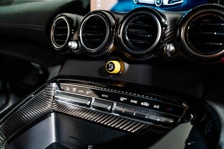 Mercedes-Benz Amg GT BLACK SERIES. TRACK PACK. CARBON FIBRE EXTERIOR PACK. 50