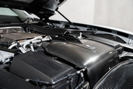 Mercedes-Benz Amg GT BLACK SERIES. TRACK PACK. CARBON FIBRE EXTERIOR PACK. 37
