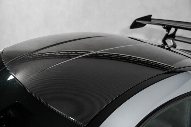 Mercedes-Benz Amg GT BLACK SERIES. TRACK PACK. CARBON FIBRE EXTERIOR PACK. 4