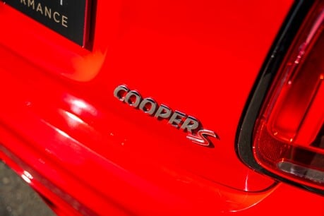 Mini Cooper S JOHN COOPER WORKS SPORT PACK. HEATED SEATS. CARPLAY. 5
