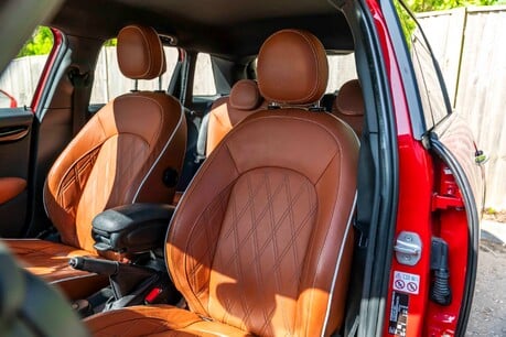 Mini Cooper S JOHN COOPER WORKS SPORT PACK. HEATED SEATS. CARPLAY. 7