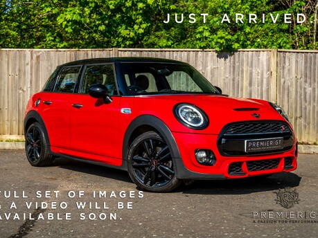 Mini Cooper S JOHN COOPER WORKS SPORT PACK. HEATED SEATS. CARPLAY. 