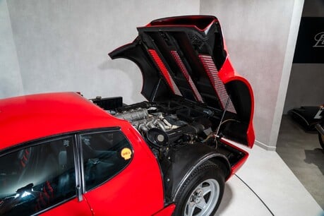 Ferrari 512 BBi. UK SUPPLIED. 1 OF 48 RHD EXAMPLES. EXTENSIVE HISTORY FILE. 39