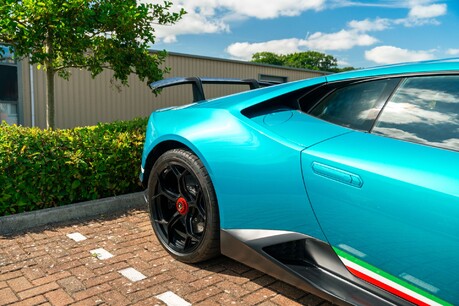 Lamborghini Huracan LP 640-4 PERFORMANTE. WARRANTY. AD PERSONAM. CARPLAY. LIFT. 4